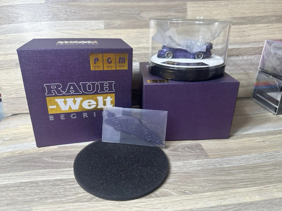 1/64 PGM Porsche RWB 911 930 Purple Zweite Entwicklung Luxury Version #258/999 - Image 1 of 4