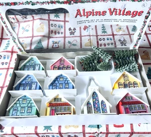 VNTG 9 Mid Century Alpine Village Church Christmas Light Cover Set NO LIGHTS - Bild 1 von 12