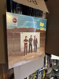 Jonas Brothers The Album Exclusive Limited Edition Apple Red Colored Vinyl 1 LP - Bild 1 von 3