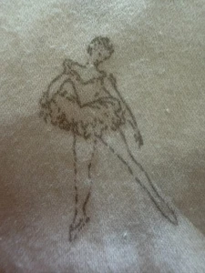 FOGLIO CULLA BALLERINA BIANCO/GRIGIO PER BAMBINI FIENILE CERAMICA - Foto 1 di 2