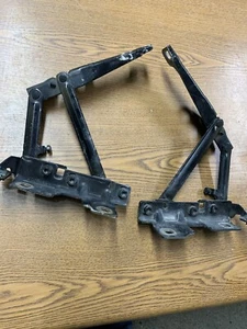 11-17 BUICK REGAL Pair Hood Hinges - Bild 1 von 4