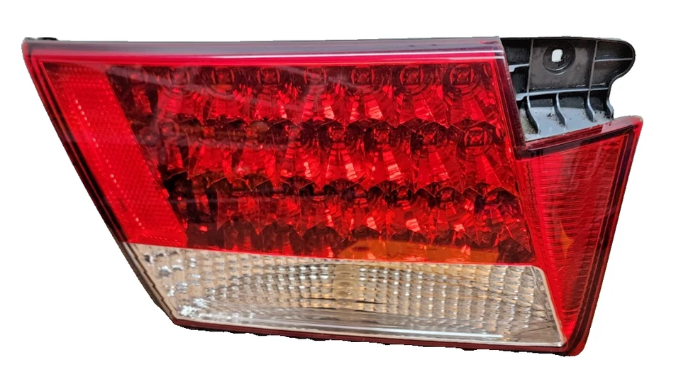 2006–2011 现代 Azera 左后后后备箱盖尾灯内灯原始设备制造商 92403-3L0 — 第 1/4 张图片