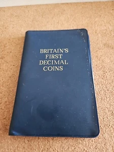 BRITAINS FIRST DECIMAL COIN SET OF 5 UNCIRCULATED COINS IN ROYAL MINT WALLET1971 - Picture 1 of 12