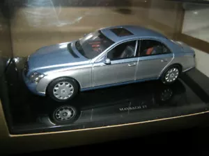 1:43 Autoart Maybach 57 azul/plata caja de distribuidor en embalaje original - Imagen 1 de 1