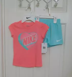 Neu mit Etikett 2-teiliges Nike Tropical Twist Herz Top & Shorts Set Größe 5 6 oder 6X - Bild 1 von 1