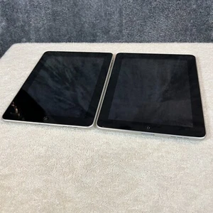 Apple iPad 1st Generation A1337 A1219 Bundle Broken For Parts Repair Wont Power - Picture 1 of 7