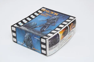 Halcyon Movie Classics Alien Warrior with base and egg Model Kit Modell 1:9 - Bild 1 von 12