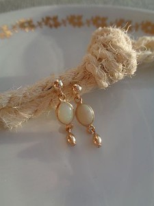 Gold Opal Ohrringe, Gold Filled, mit echtem äthiopischem Opal