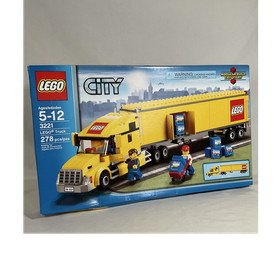 LEGO CITY: LEGO Truck (3221) 278 Pieces, Small crease in box. 