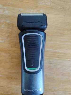 Remington - PF7400A - Comfort Series Men's Electric Foil Shaver TESTED No Cord - Image 1 of 4