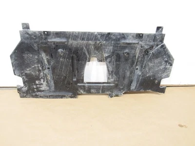 Panel de refuerzo de placa de deslizamiento inferior central delantero para Audi R8 V10 2015 14-17; $8 Foto 1 de 4