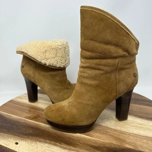UGG Dandylion Size 6.5 Suede Sheepskin Chestnut Lined Block Heel Ankle Boots - Picture 1 of 10