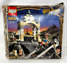 LEGO Harry Potter 4714 Gringott's Bank  w/Instructions & Box