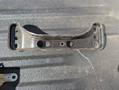 Crossmember transmisión manual Nissan 200sx S14 Foto 1 de 2