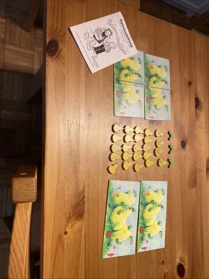 Ein Spiel mit Birnen und Raupen, Spiel heißt Schummelchen - Bild 1 von 4