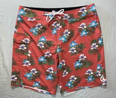 Volcom Men's Manic 20" Quick Dry Cargo Board Shorts. Red Floral, Men's 36. MINT! - Image 1 of 4