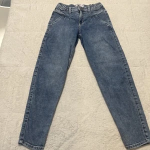 NWOT Girls Abercrombie Kids High Rise Mini Mom Jeans size 13/14 - Picture 1 of 15