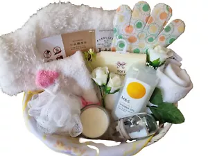 spa hamper luxury pamper basket birthday ladies gift present bouquet boxed gift - Picture 1 of 3
