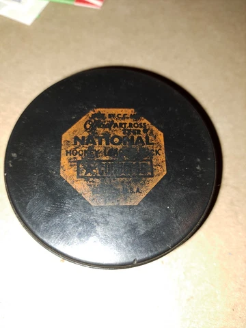 BUFFALO SABRES official hockey NHL Game Puck Converse ART ROSS Cover