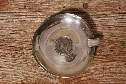 1885 Alfonso XII Silver Coin Mounted in Spanish Silver .915 Ashtray 1940's Star Cover