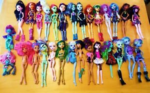 Monster High Doll lot of 29 Dolls (Mattel Doll Lot with Clothes & Accessories) 