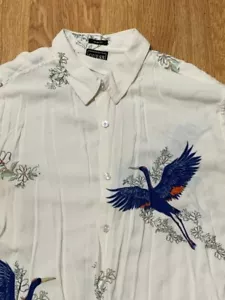 Guess Shirt Mens Large Slim Fit Tsuru Crane Birds Japanese Viscose Hawaiian - Picture 1 of 6