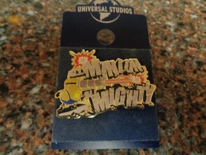 Universal Studios All Minion All Mighty Pin Despicable Me Brand New - Picture 1 of 5