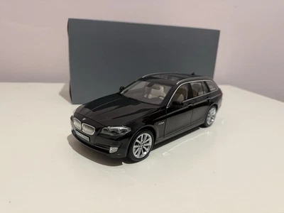 Norev 1/18 BMW 5-Series 550i Touring F11 2010 - Immagine 1 di 4