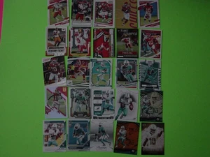 LOTE DE TARJETAS DE FÚTBOL AMERICANO TYREEK HILL CHIEFS DOLPHINS 25CT SIN ENGAÑOS MARCAS DE VARIOS AÑOS - Imagen 1 de 1