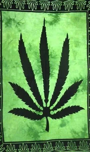 Green Marijuana Leaf Design Wall Hanging Yoga Hippie Tapestry Poster Decor Art - Picture 1 of 2
