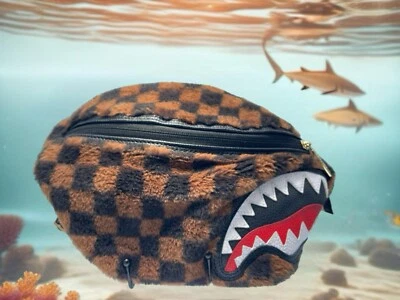 "Bolso bandolera riñonera Sprayground edición limitada piel tiburones en París 16""x8""" Foto 1 de 4