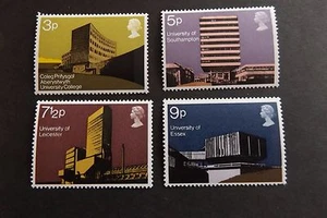 GB SG 890-893 MNH MINT STAMP SET 1971 Architecture Universities - Picture 1 of 1