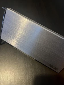 ASUS Hyper M.2 X16 Card V2 Controller-Karte für 4x M.2 NVMe bis 22110 #333703 - Bild 1 von 7