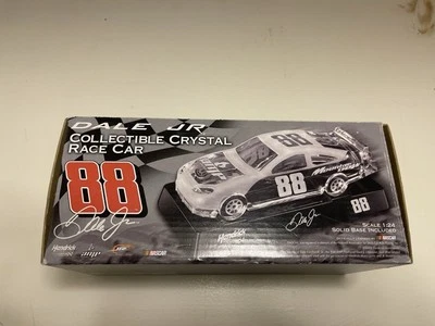 Coche de carreras de cristal coleccionable Nascar Dale Earnhardt Jr #88 con base escala 1:24 Foto 1 de 3
