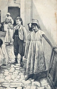JUDAICA - Algeria - CONSTANTINE - Arab Street, Jewish Children - Publ. L.V.S. 37 - Picture 1 of 2