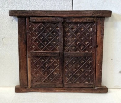 Puerta de ventana de diseño único tallada a mano de madera antigua de colección rara decoración del hogar Foto 1 de 4