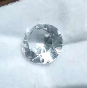 Fine lab-grown colourless sapphire, round cut, 3.90 carats. Tested As Sapphire. - Picture 1 of 13