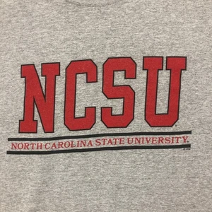 Camiseta NCSU North Carolina State University College Gildan para hombre talla XL - Imagen 1 de 6