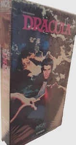 vhs new Frank Langella is DRACULA 1979 MCA Watermarks 1985 First Printing - Picture 1 of 3