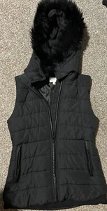 Witchery Black Puffer Vest with Hood Size 6 - Picture 1 of 1