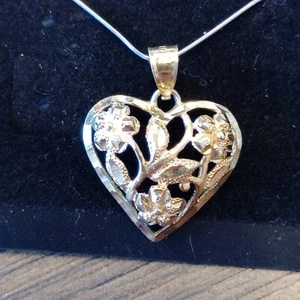 1" 10K Yellow Gold Heart Shaped Flowers Filigree Design Love Pendant Charm 1.7G - Picture 1 of 15