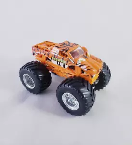 Monster Truck Hot Wheels Monster Jam Prowler 1:64 - Imagen 1 de 11