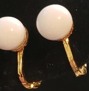 Pendientes Monet Blancos De Colección Simple Ear Bobs Clip On wc-71 - Imagen 1 de 6