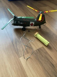 Lovely Tin Plated Piasecki Hip Retriever Or H25 Army Mule Helicopter Working - Foto 1 di 10