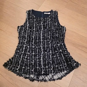 Top smanicato Banana Republic taglia 8 nero bianco testurizzato peplum edgy tessuto chic - Foto 1 di 10