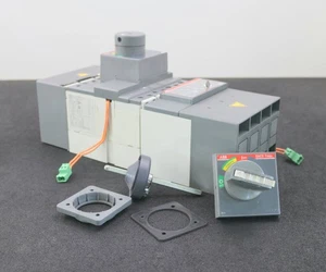 ABB Leistungsschalter T3N 250 Ue= 690V Ui= 800V Uimp= 6kV - Abdeckleiste defekt - Picture 1 of 8