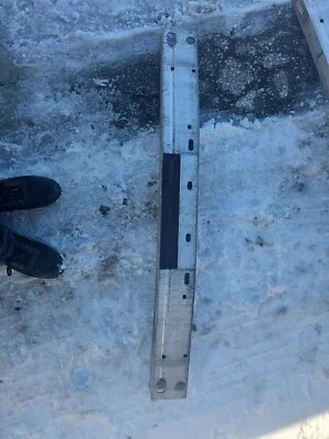 Toyota Highlander 2008-2010 parachoques trasero refuerzo OEM 2009 barras de refuerzo Foto 1 de 2