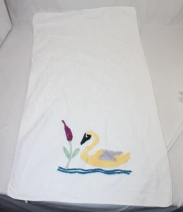1 Vintage Cannon Towel 34" x 20" Swan Swimming Purple Flower - Picture 1 of 3
