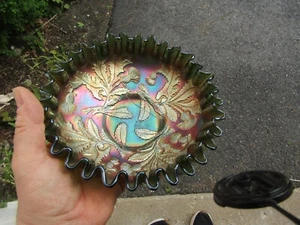 Fenton Thistle Green Carnival Glass Bowl w Candy Ribbon Edge, Antique 7.5" - Picture 1 of 8