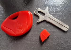 RED BMW PANNIER 700FGS P2 ENDURO H2P SPORT HP4 S1000 RT KEY FOB CUT FROM A PHOTO - Picture 1 of 1